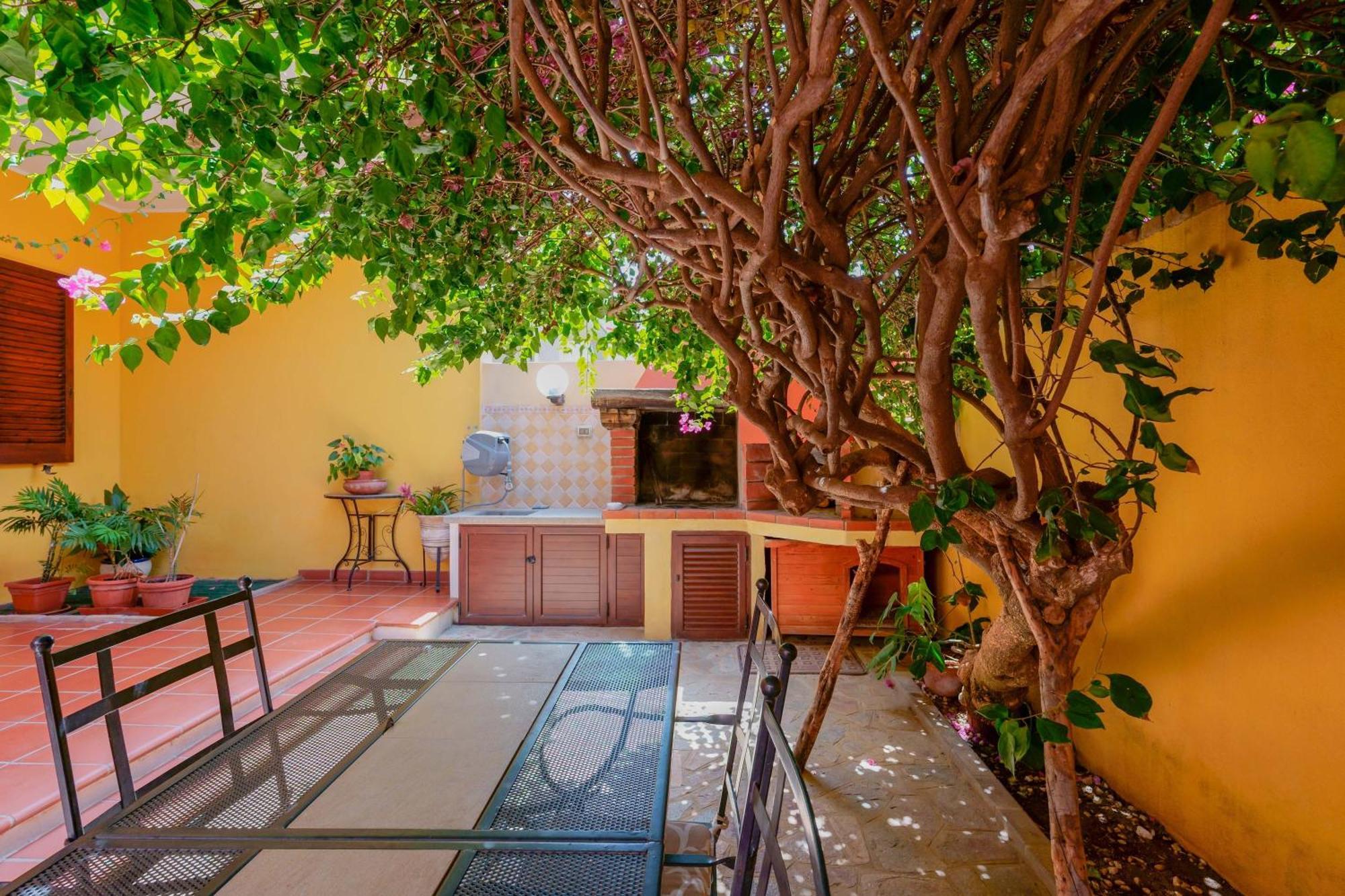 Il Piccolo Giardino Rooms & Breakfast Villasimius Exteriör bild